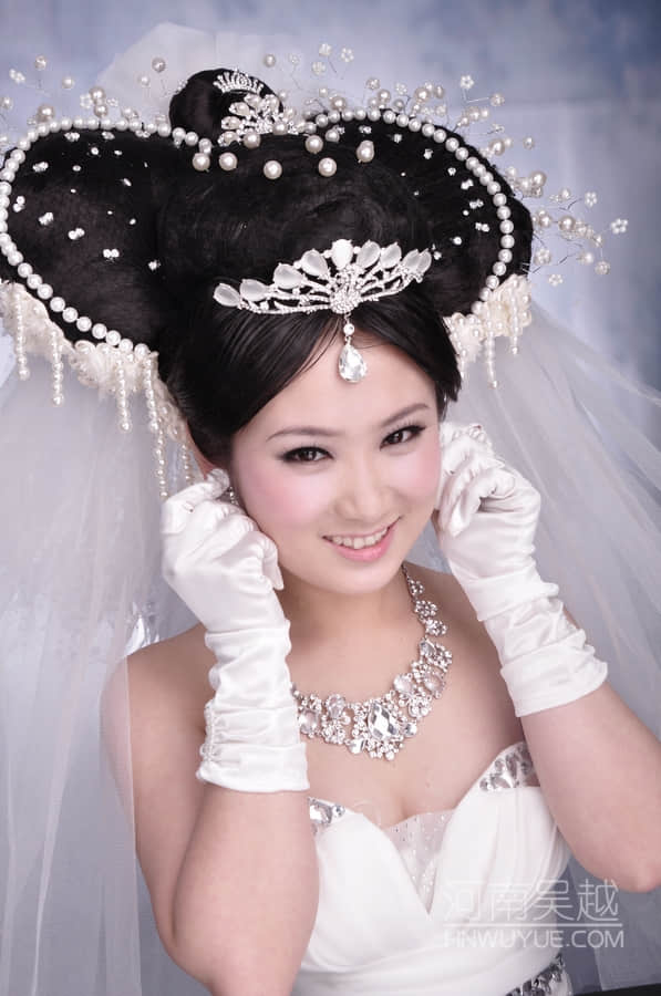 婉約白。