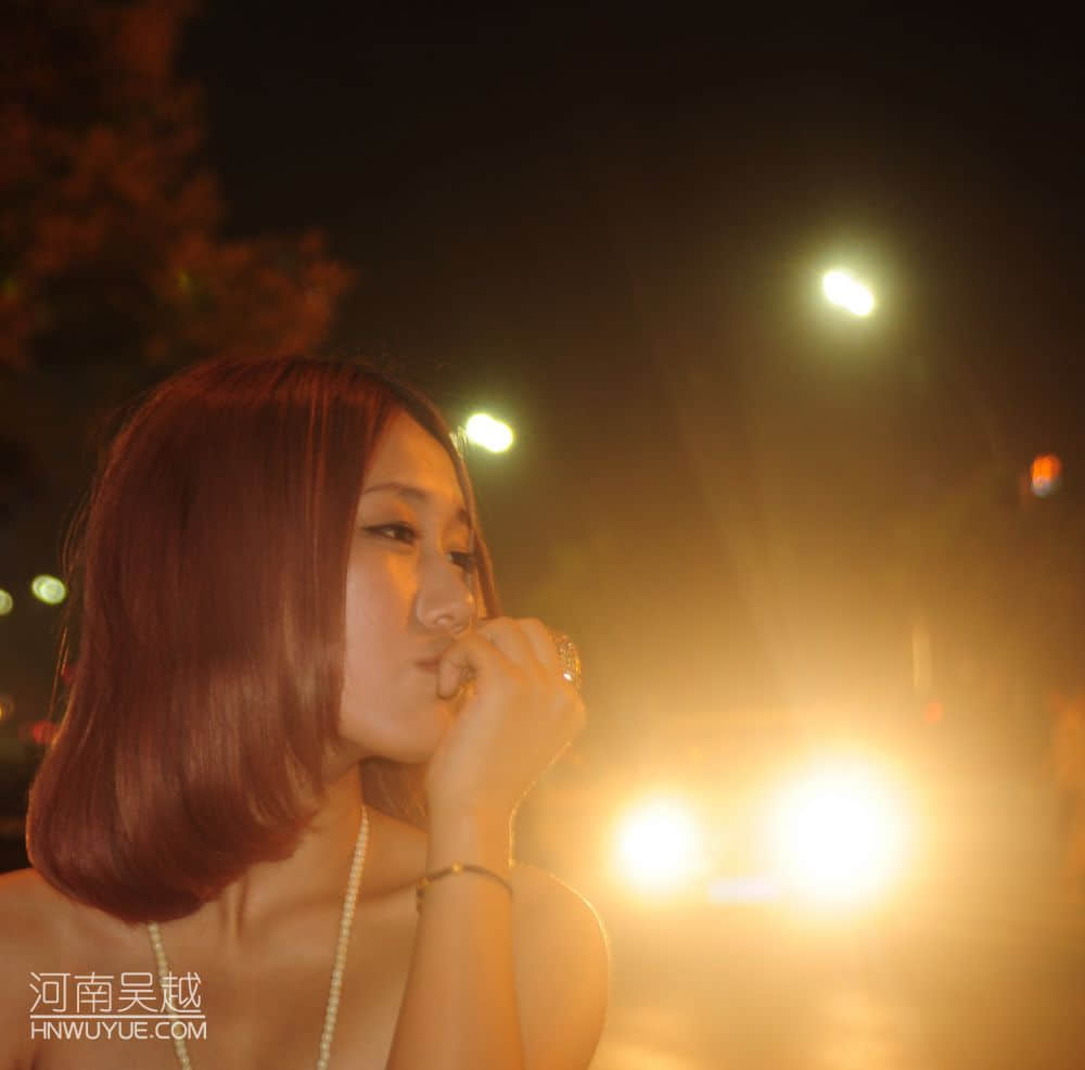 夜色闌珊。