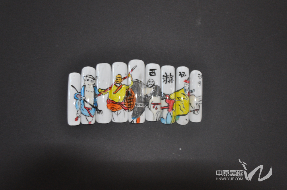 寶色琉璃。