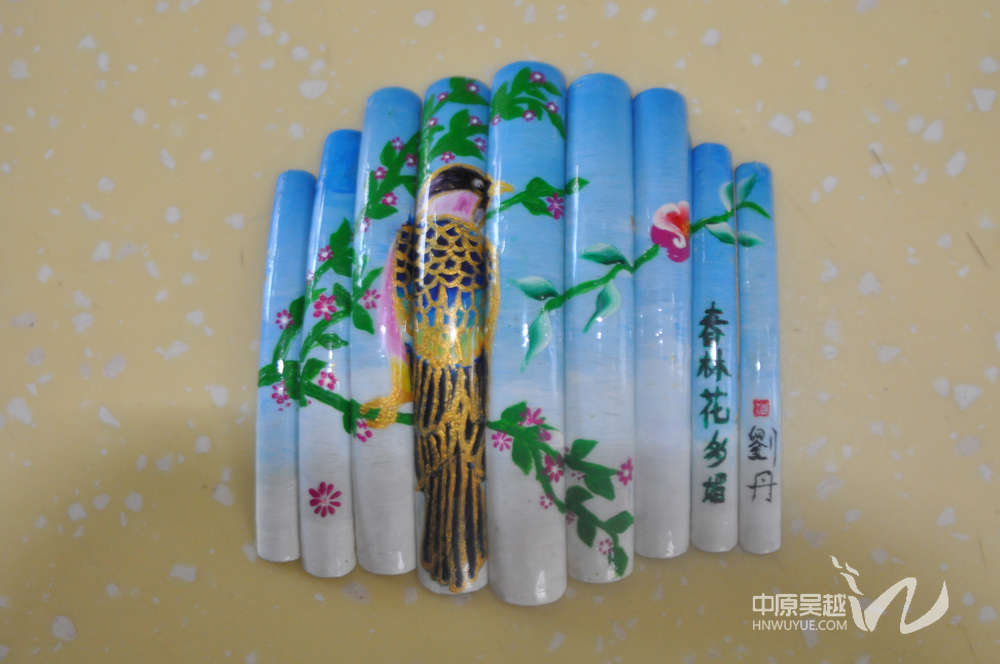 寶色琉璃。