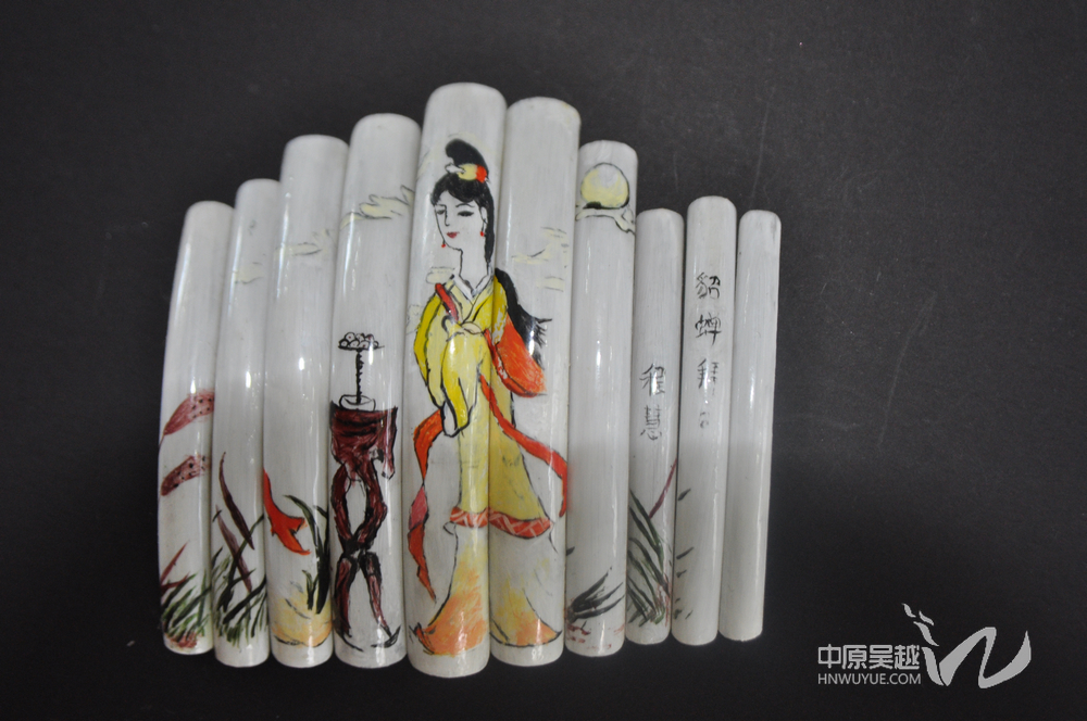 寶色琉璃。
