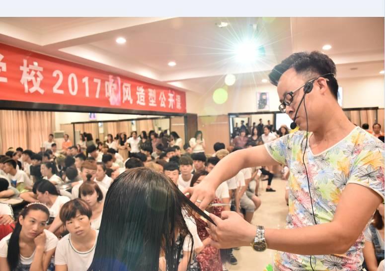 吹風(fēng)造型公開(kāi)課圓滿(mǎn)結(jié)束，你學(xué)到了多少呢？一起來(lái)回顧一下吧
