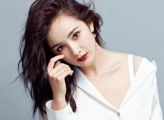 楊冪帶火了“水果唇”，趙麗穎，劉詩詩涂了秒變逆齡少女