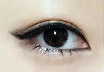 把眼妝畫成這樣，你才知道自己有多漂亮！
