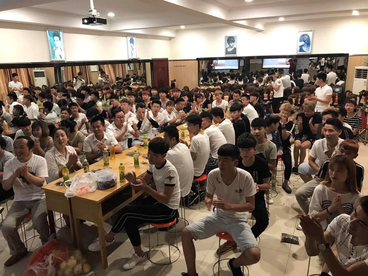 我們畢業(yè)了——致吳越的莘莘學(xué)子們！