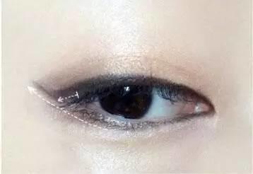 把眼妝畫成這樣，你才知道自己有多漂亮！