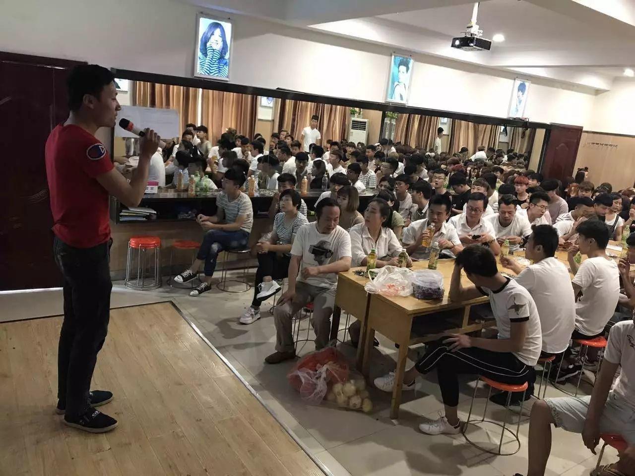 我們畢業(yè)了——致吳越的莘莘學(xué)子們！