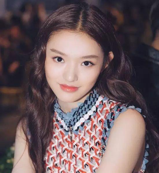 楊冪帶火了“水果唇”，趙麗穎，劉詩詩涂了秒變逆齡少女