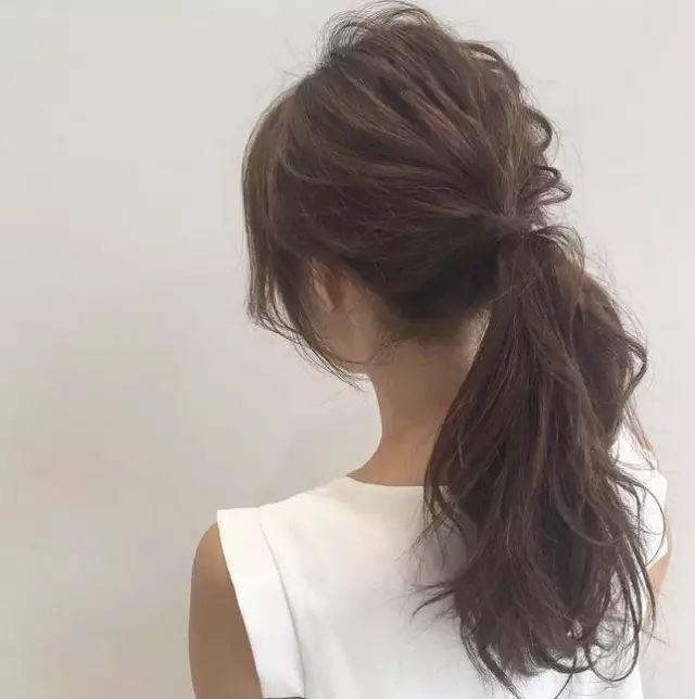 【美發(fā)】不要再披頭散發(fā)了，這樣扎瞬間年輕10歲！