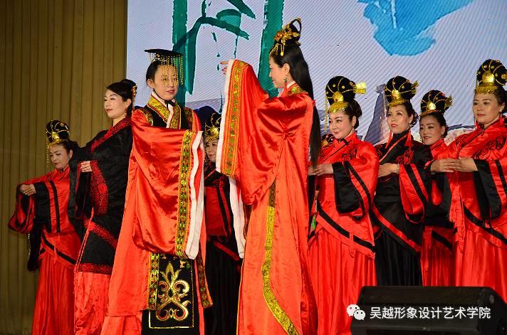 魅麗女人節(jié)，巾幗耀龍城。