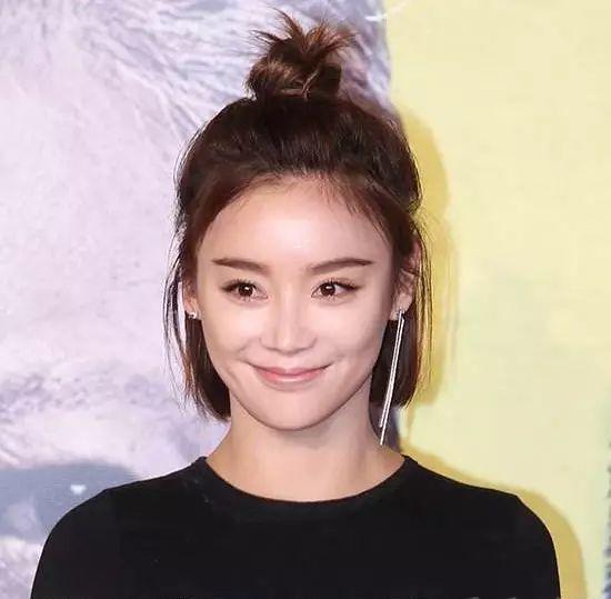 什么發(fā)型的菇?jīng)鲎詈每?？?dāng)然是扎著半扎發(fā)的小仙女啦~