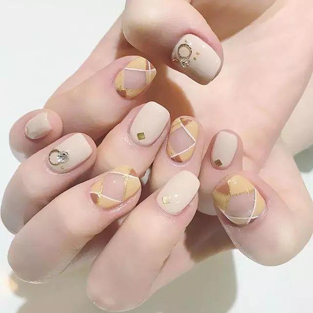 【美甲】別不信，2017年此款美甲必火！