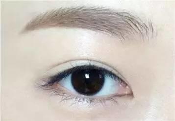 把眼妝畫成這樣，你才知道自己有多漂亮！