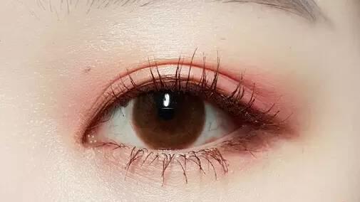 把眼妝畫成這樣，你才知道自己有多漂亮！