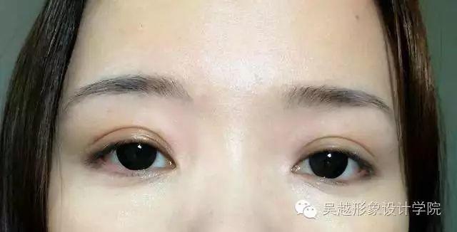 你懶你有理！專為懶女孩準(zhǔn)備的化妝打扮技巧！