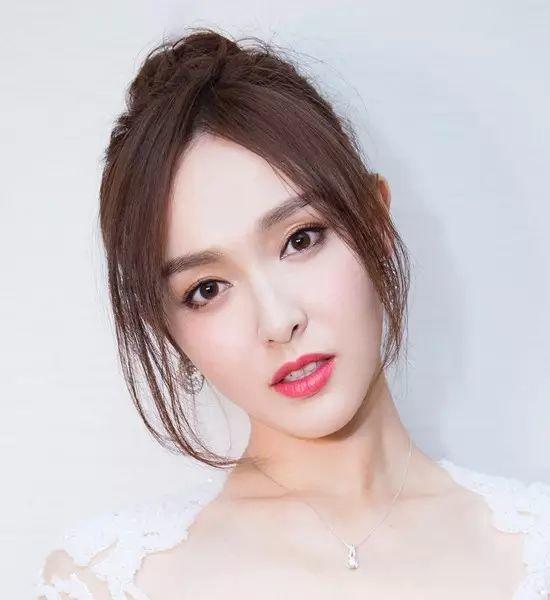楊冪帶火了“水果唇”，趙麗穎，劉詩詩涂了秒變逆齡少女