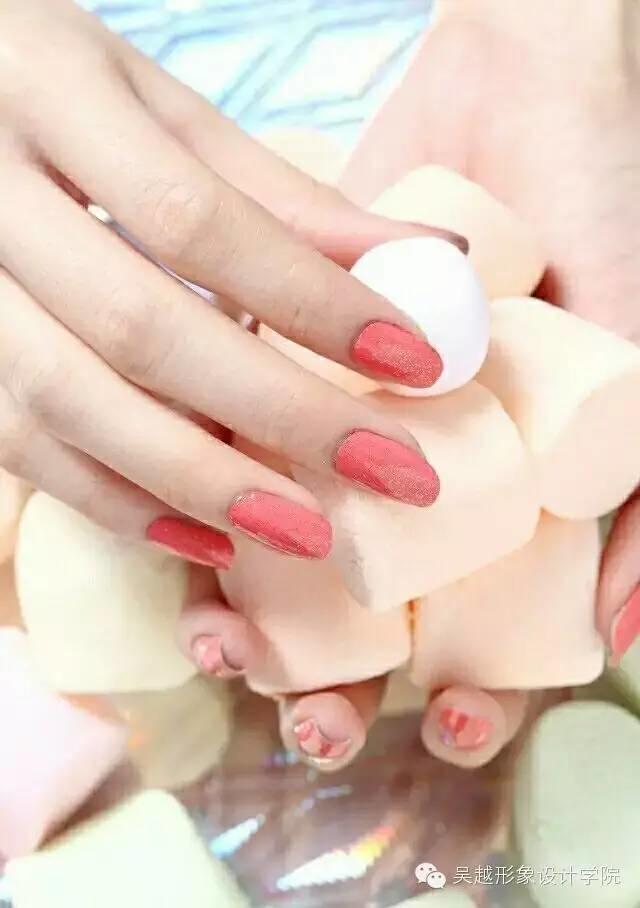 4月彩繪|嗨！菇?jīng)瞿阍摀Q色啦....