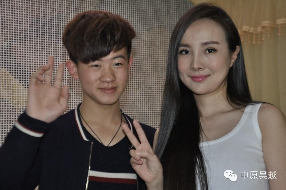 【吳越學(xué)?！炕瘖y專業(yè)學(xué)員入駐《美女住店》為劇組演員化妝