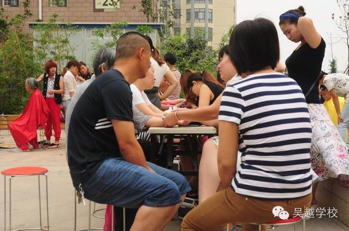 【吳越學(xué)?！繀窃綄W(xué)校志愿者活動——水景灣站