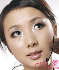 【吳越形象設(shè)計(jì)學(xué)?！颗疂h子應(yīng)該如何打扮自己？