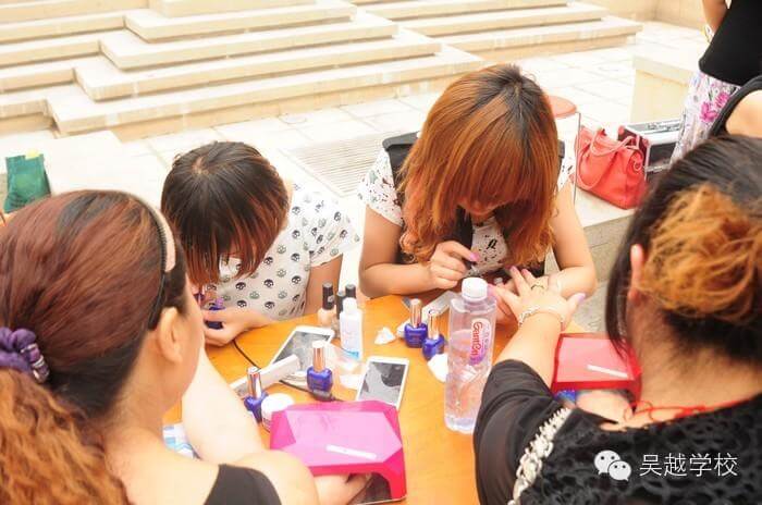 【吳越學(xué)?！繀窃綄W(xué)校志愿者活動——水景灣站