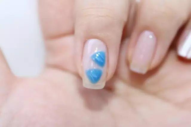 【美甲】清涼的比基尼美甲，這才是真的夏日必備