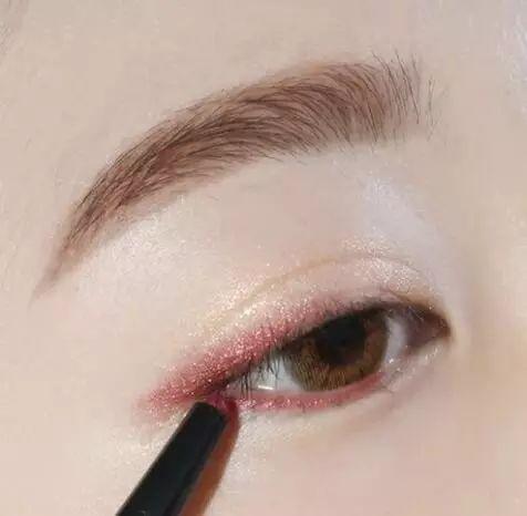 厲害了我的眼妝！眼妝這樣畫(huà)才叫女神范兒~