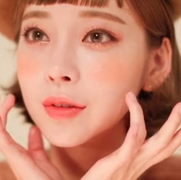 腮紅，決定你是少女還是傻姑？十元小姐姐教你腮紅的正確打開方式