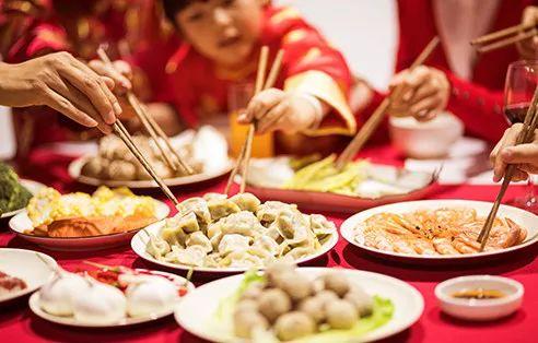吳越學(xué)校祝您新年快樂！