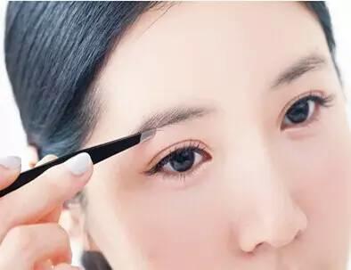 你畫對眉毛了嗎？修眉+畫眉分分鐘就能學會~