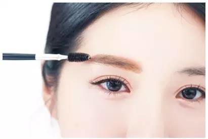 你畫對眉毛了嗎？修眉+畫眉分分鐘就能學會~