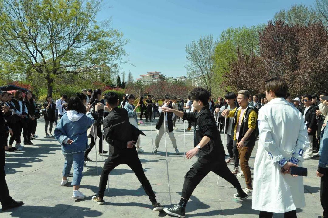 春暖花開(kāi)艷陽(yáng)日，吳越學(xué)員踏春行
