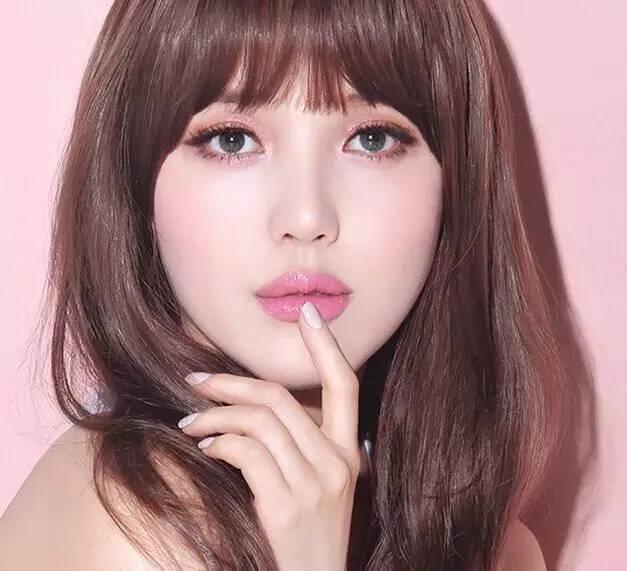 大冪冪也有卡粉起皮脫妝的時候？一次搞定你的冬季底妝問題！