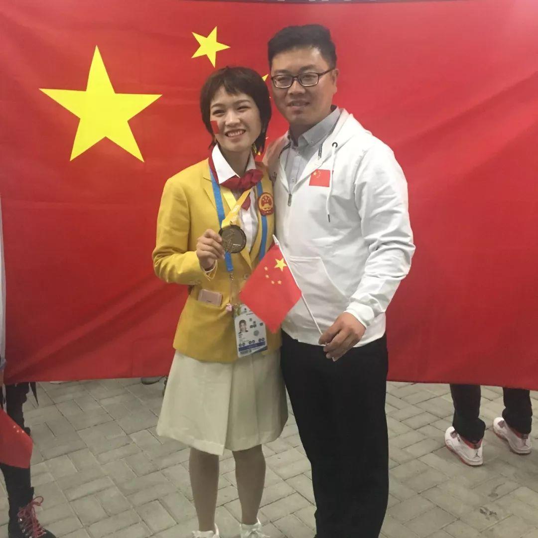 祝賀第45屆世界技能大賽中國隊(duì)摘金奪銀榮耀歸來