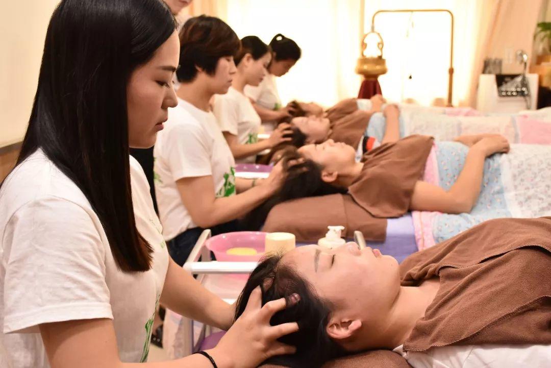 太牛了！70人為10000人化妝！全國(guó)關(guān)注的盛事你知道嗎？