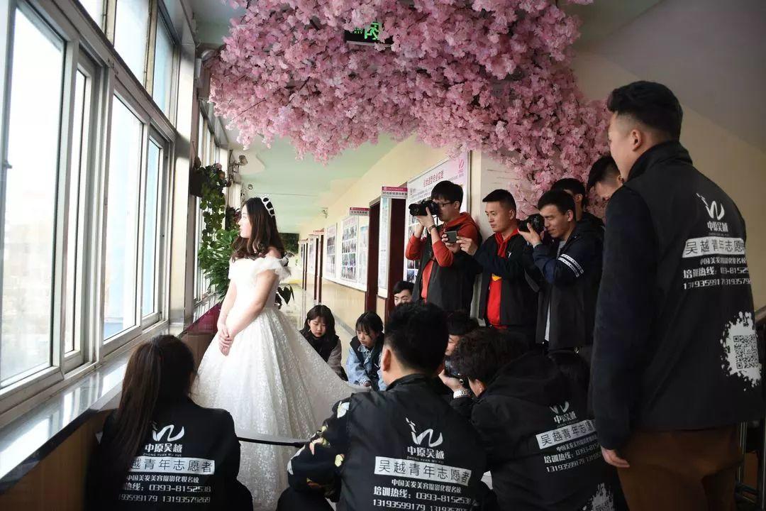 太牛了！70人為10000人化妝！全國(guó)關(guān)注的盛事你知道嗎？