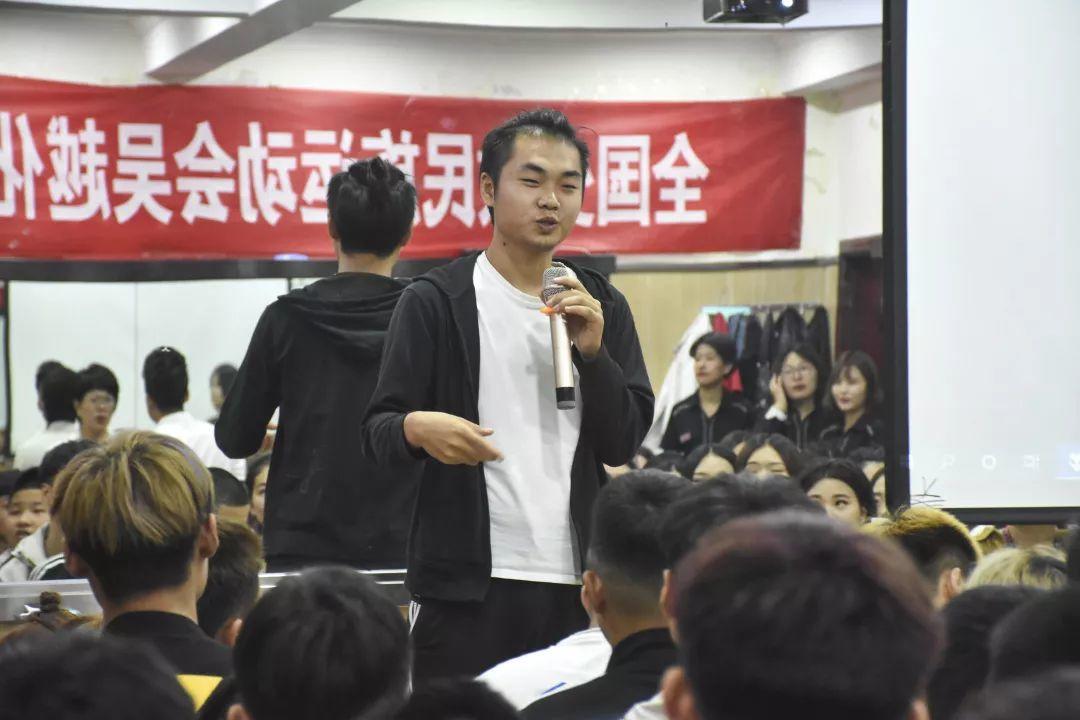 熱烈歡迎吳越學(xué)校化妝專業(yè)學(xué)員參加全國少數(shù)民族運動會化妝活動凱旋歸來！