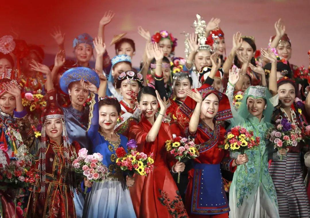 太牛了！70人為10000人化妝！全國(guó)關(guān)注的盛事你知道嗎？