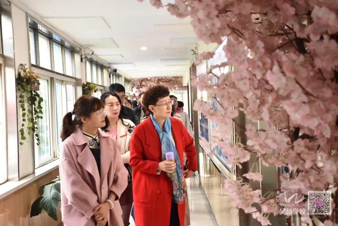 熱烈歡迎新疆哈密市人社局和職業(yè)院校各位領(lǐng)導(dǎo)蒞臨吳越學(xué)校調(diào)研！
