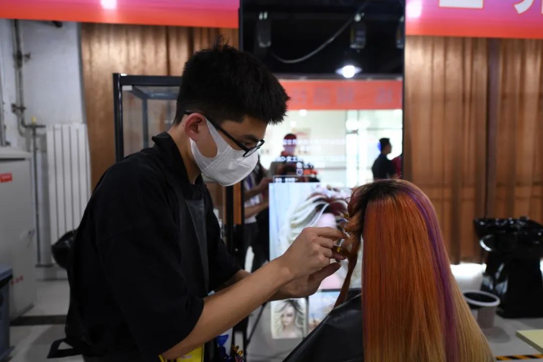 第46屆世界技能大賽美發(fā)項(xiàng)目河南省選撥賽5進(jìn)2晉級賽完美收官