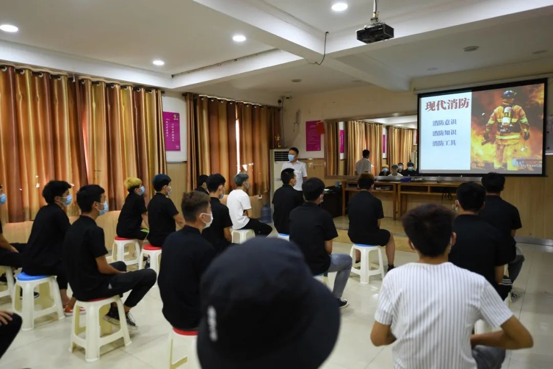 消防安全，生命至上——吳越學(xué)校2020年消防安全知識(shí)講座