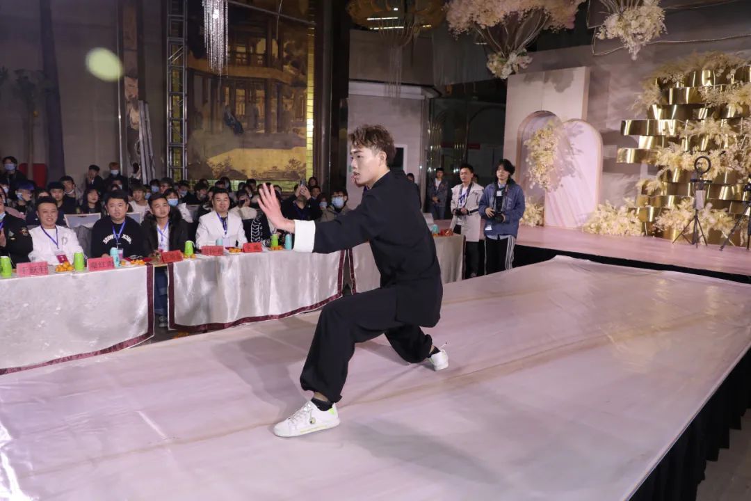 祝賀 | 濮陽市美容美發(fā)行業(yè)2020年“吳越杯”職工技能大賽圓滿閉幕！
