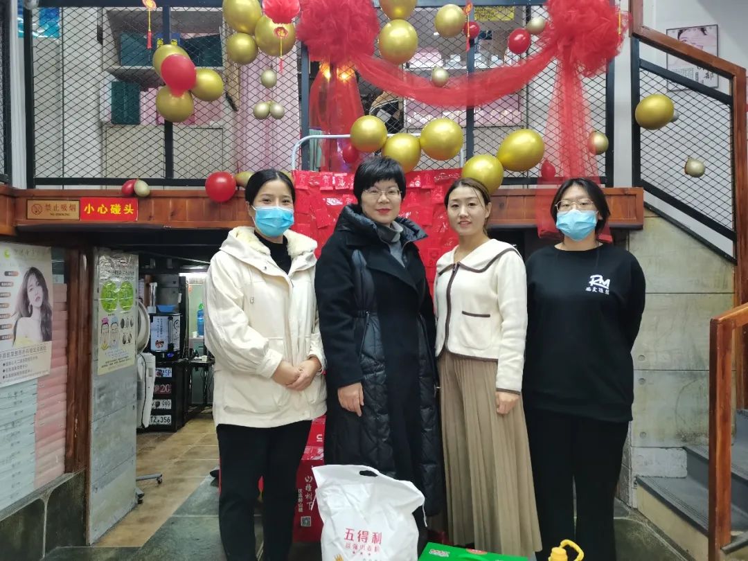「迎新春 送溫暖」濮陽市美容美發(fā)行業(yè)工會(huì)聯(lián)合會(huì)開展春節(jié)走訪慰問系列活動(dòng)