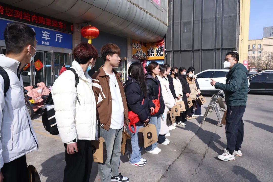 向夢想出發(fā) | 濮陽市吳越職業(yè)培訓(xùn)學校2022屆美發(fā)美容專業(yè)學員赴江蘇南通偉杰美業(yè)、浙江杭州琴美美業(yè)就業(yè)