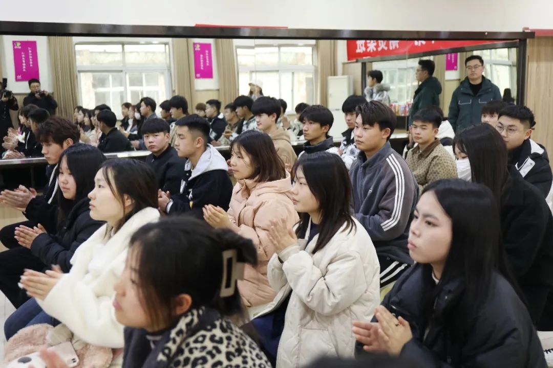 向夢(mèng)想出發(fā) | 濮陽市吳越職業(yè)培訓(xùn)學(xué)校2022屆美發(fā)美容專業(yè)學(xué)員赴江蘇揚(yáng)州天姿美業(yè)、南通沙宣美業(yè)就業(yè)