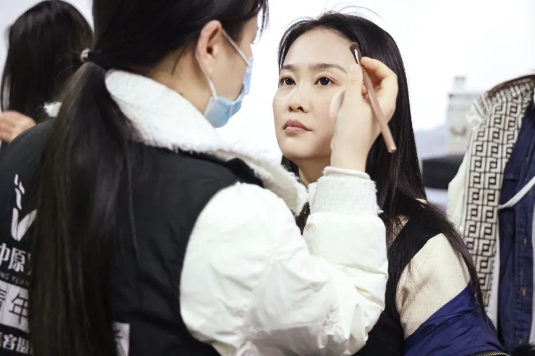 吳越學(xué)校助力濮陽市婦聯(lián)紀(jì)念“三八”國際婦女節(jié)113周年頒獎典禮