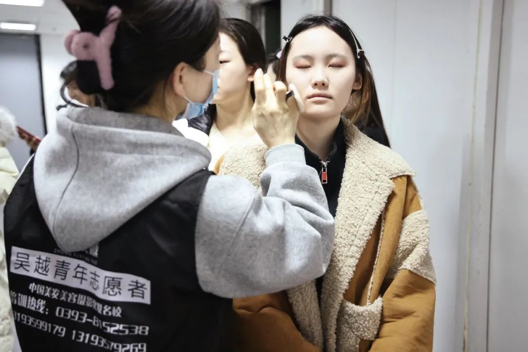 吳越學(xué)校助力濮陽市婦聯(lián)紀(jì)念“三八”國際婦女節(jié)113周年頒獎典禮
