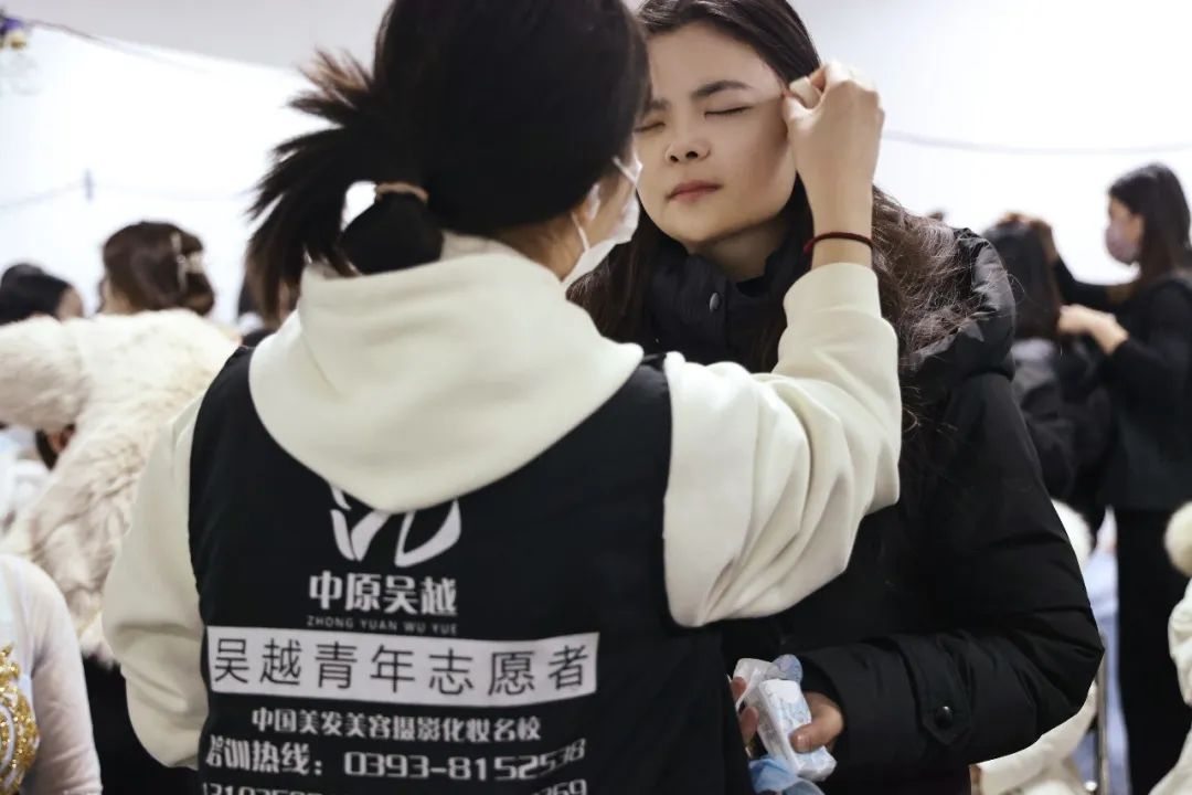 吳越學(xué)校助力濮陽市婦聯(lián)紀(jì)念“三八”國際婦女節(jié)113周年頒獎典禮