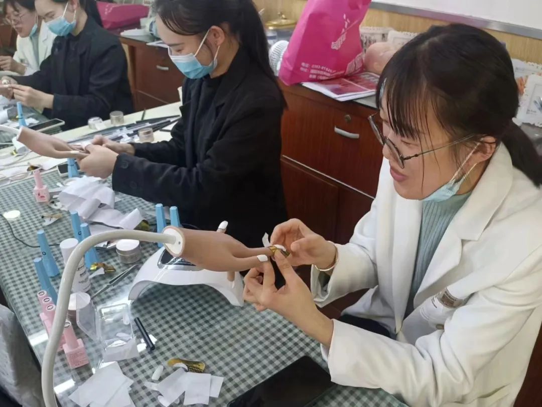 喜報！熱烈祝賀吳越學校選手參加河南省第七屆殘疾人職業(yè)技能大賽再創(chuàng)佳績！