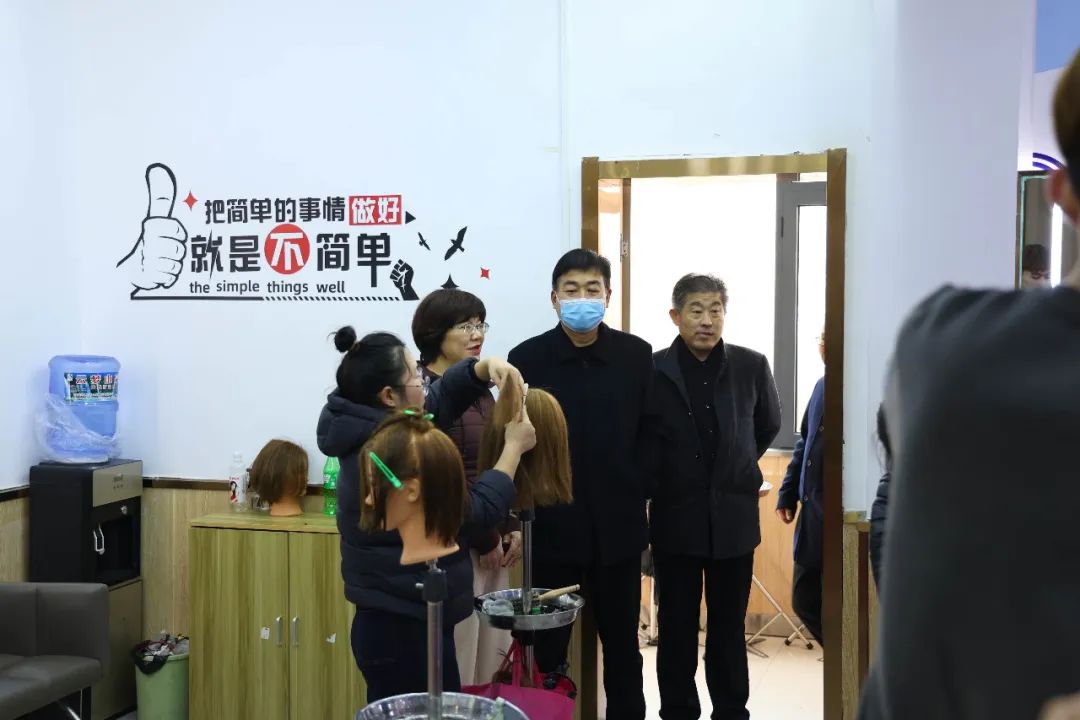 清豐縣職業(yè)技術(shù)學?？苤忆h校長攜領(lǐng)導班子來吳越學校調(diào)研